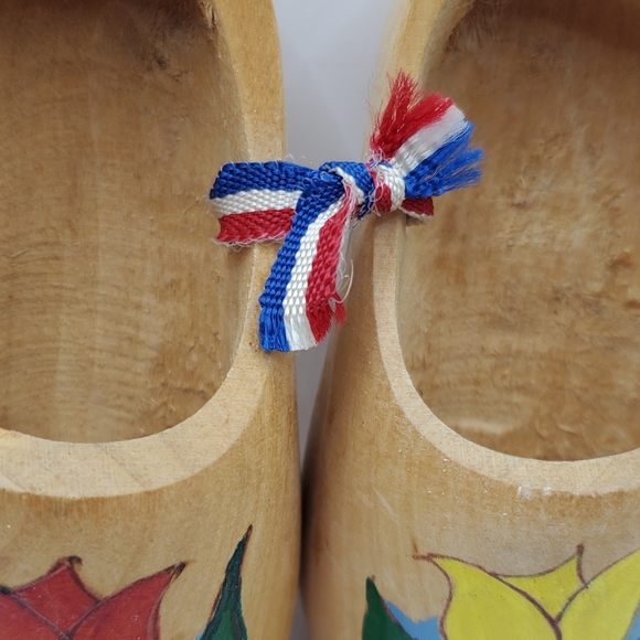 Vintage 1994 Dutch Wooden Shoes Mini Clogs Holland Carved Hand Painted Tulip 5" - Picture 7 of 10